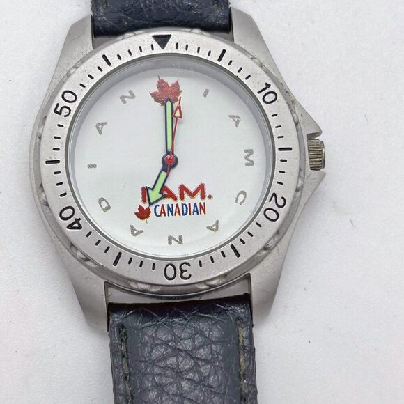 Molson Canadian "I Am Canadian" Beer Watch Leather NEW BATTERY - Picture 1 of 5